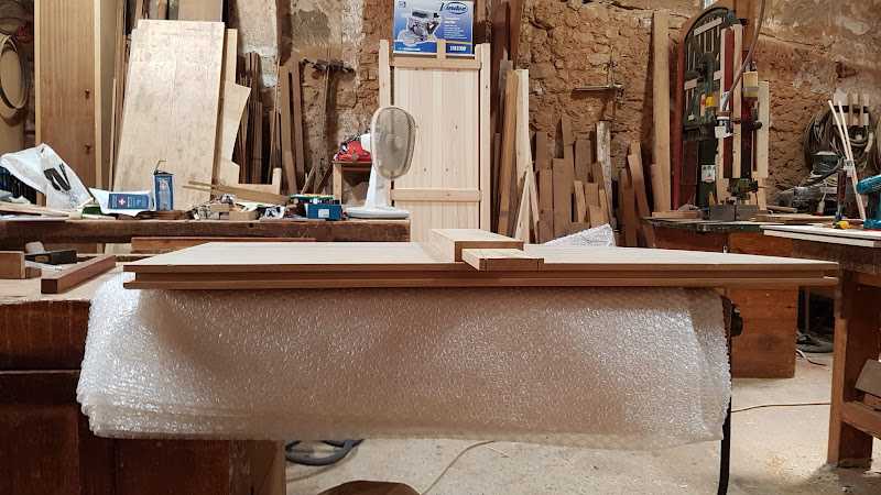 Fotografia tomada fuera de Fusteria Tomeu Barceló - Carpintería en Santanyí, Baleares