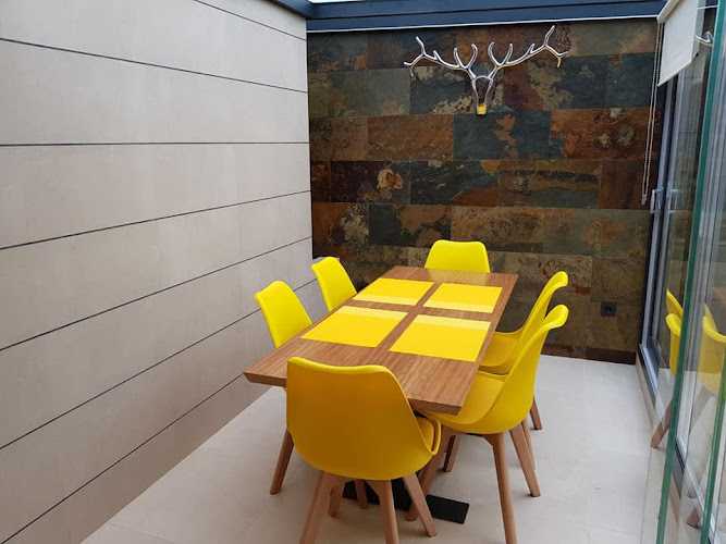 Fotografia tomada fuera de La Garlopa Carpinteria - Carpintería en Coria del Río, Sevilla