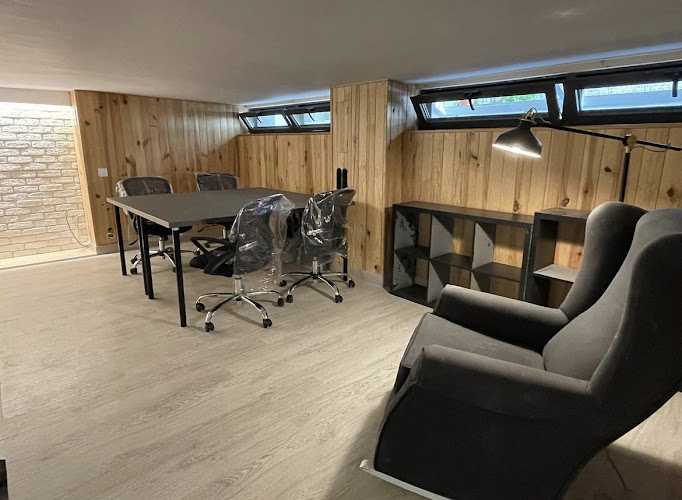 Fotografia tomada fuera de Carpintería José Hernández - Carpintería en Sabadell, Barcelona