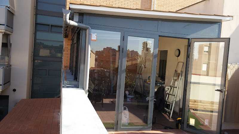 Fotografia tomada fuera de Alcegoya SL - Carpintería metálica y de aluminio en Sabadell, Barcelona