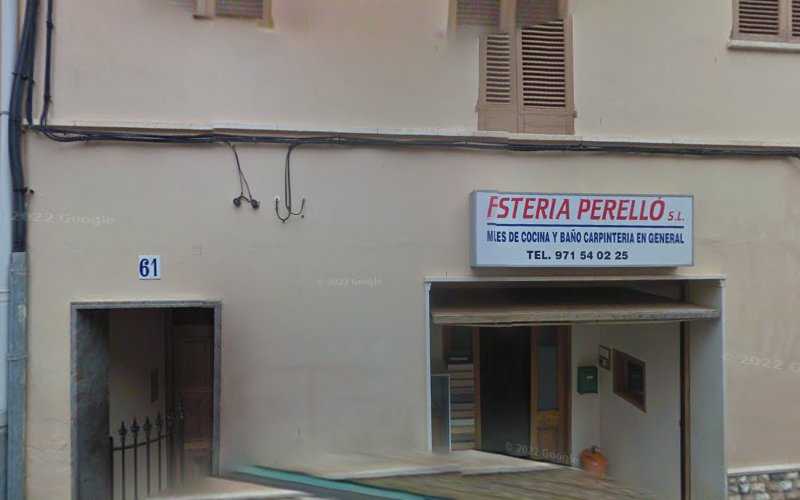 Fotografia tomada fuera de Fusteria Perelló - Tienda de armarios en Sa Pobla, Baleares