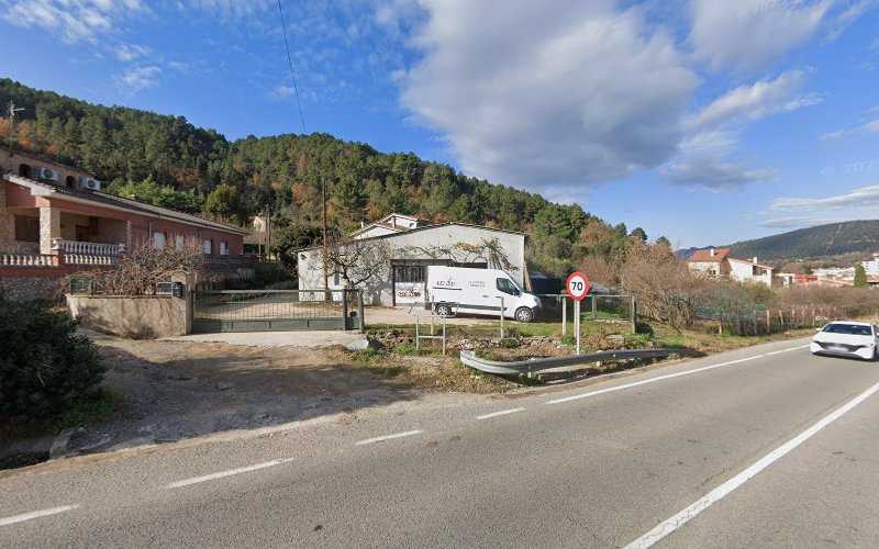 Fotografia tomada fuera de Fusteria Rama - Carpintero en Amer, Girona