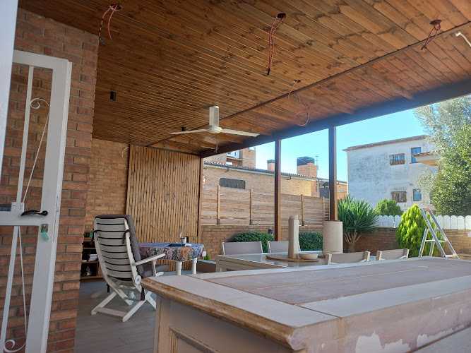 Fotografia tomada fuera de Cañuelo e hijos carpinteria - Carpintería en Santiga, Barcelona