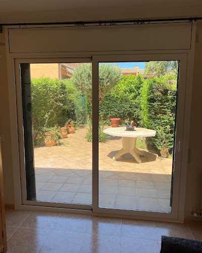 Fotografia tomada fuera de Thermiso - Carpintería metálica y de aluminio en Torroella de Montgrí, Girona