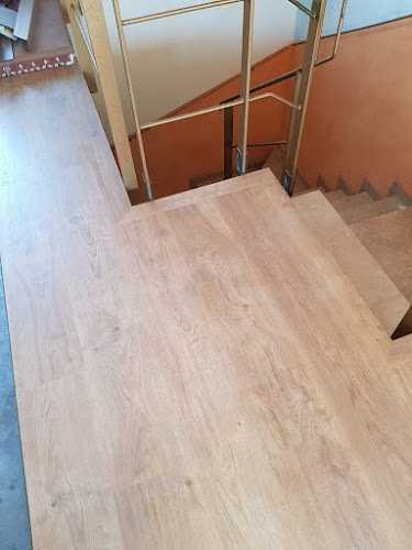 Fotografia tomada fuera de Max Maderas Barcelona - Carpintero en Viladecans - Carpintero en Viladecans, Barcelona