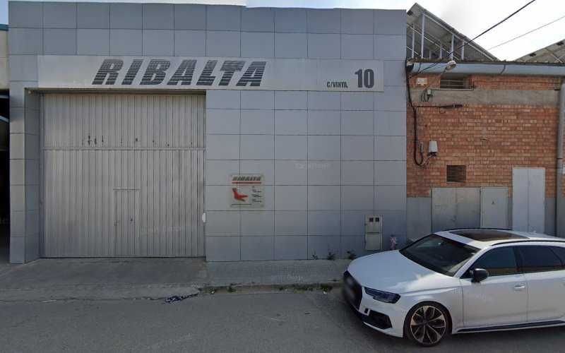 Fotografia tomada fuera de Nou Ribalta, S.L. - Carpintería en Navarcles, Barcelona