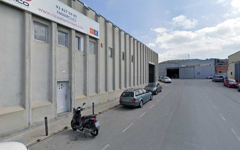 Fotografia tomada fuera de TALLER RICO NAVARCLES S.L. - Carpintero en Navarcles, Barcelona