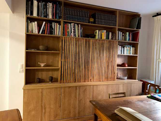 Fotografia tomada fuera de Fernández Cid - Carpintería Villanueva del Pardillo - Carpintero en Villanueva del Pardillo, Madrid