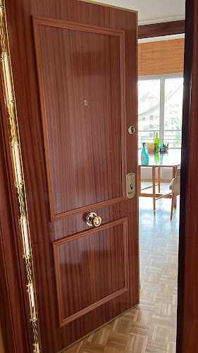 Fotografia tomada fuera de Puertas blindadas Madrid - Puertas Ginés - Proveedor de puertas en Madrid, Madrid