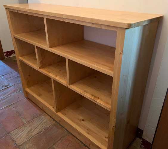 Fotografia tomada fuera de Fusteria Pérez Poch - Carpintero en Girona, Girona