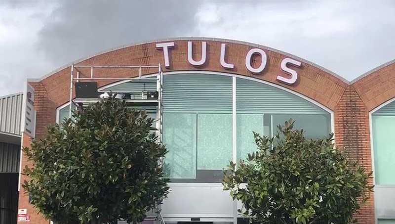 Fotografia tomada fuera de PROYECTOS IMCOR 2012 S.L.L. - Carpintería metálica y de aluminio en Alvedro, A Coruña