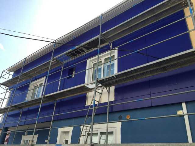Fotografia tomada fuera de Sueirogal S.L. - Carpintería metálica y de aluminio en O Milladoiro, A Coruña