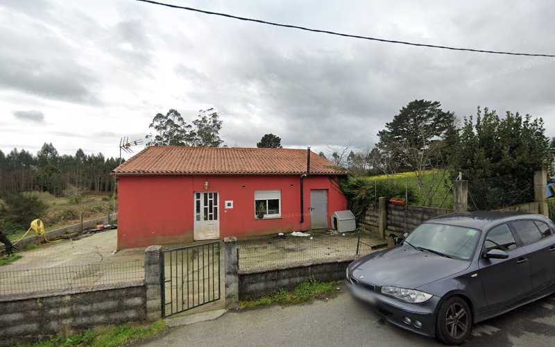 Fotografia tomada fuera de Jose Bello Rey - Carpintería metálica y de aluminio en O Mesón do Vento, A Coruña