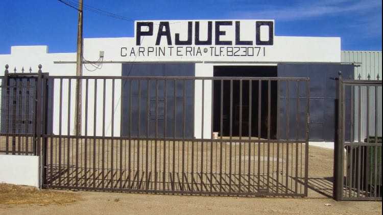 Fotografia tomada fuera de Carpinteria Antonio Pajuelo - Fábrica de muebles en La Haba, Badajoz