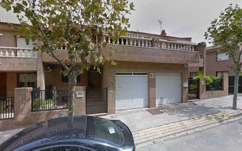 Fotografia tomada fuera de Carpintería Metálica Sancho Y Aguado S L - Carpintería metálica y de aluminio en Tudela, Navarra