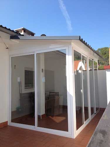 Fotografia tomada fuera de Goar Aluminis S.L. - Carpintería metálica y de aluminio en Vallirana, Barcelona