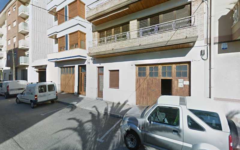 Fotografia tomada fuera de Fusteria Bel - Tienda de armarios en Ulldecona, Tarragona
