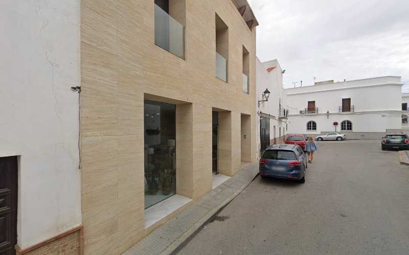 Fotografia tomada fuera de Muebles y decoracion Jacobo - Tienda de muebles en Trebujena, Cádiz