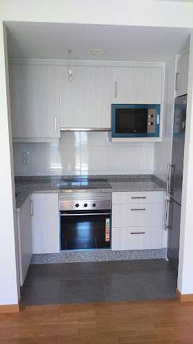 Fotografia tomada fuera de Betas Carpintería - Tienda de armarios en Meicende, A Coruña