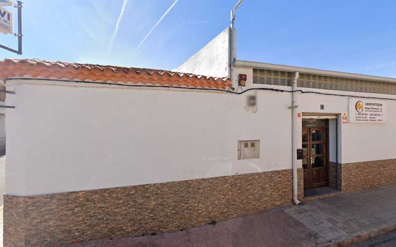 Fotografia tomada fuera de carpintería | Recomendada - Tienda de armarios en Tomelloso, Ciudad Real