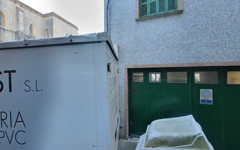 Fotografia tomada fuera de ELGA PLAST S. L. - Carpintero en Aia, Guipúzcoa