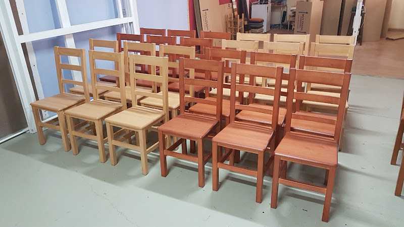 Fotografia tomada fuera de Mobiliario Hosteleria - Sillas y Mesas de madera - Furniture manufacturer en La Gineta, Albacete