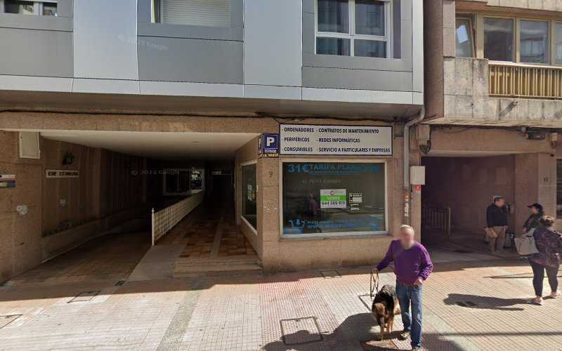 Fotografia tomada fuera de El Cedro S. L. - Tienda de armarios en Pontevedra, Pontevedra