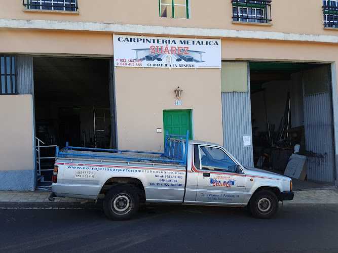 Fotografia tomada fuera de CARPINTERÍA METÁLICA SUÁREZ, S.L. - Carpintería en Tacoronte, Santa Cruz de Tenerife