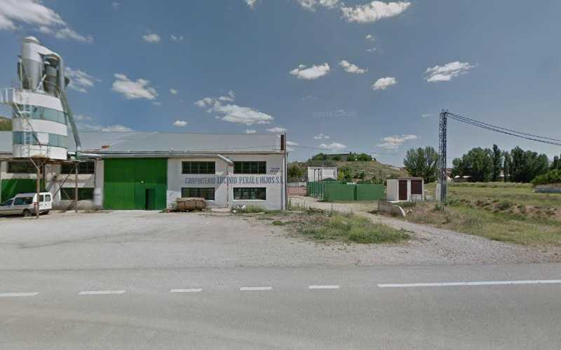 Fotografia tomada fuera de Lucinio Peral e Hijos, S.L. - Proveedor de puertas en Valera de Abajo, Cuenca