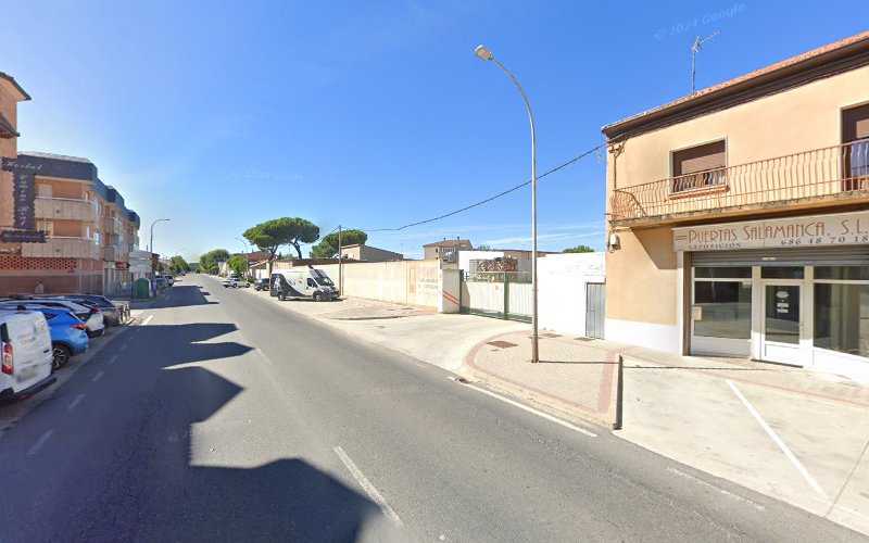 Fotografia tomada fuera de PUERTAS SALAMANCA SL - Carpintero en Pedrajas de San Esteban, Valladolid