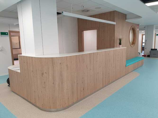 Fotografia tomada fuera de Carpintería Algecireña S.L. - Carpintero en Algeciras, Cádiz