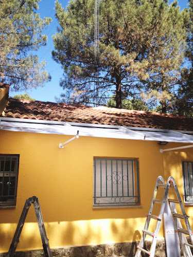 Fotografia tomada fuera de Aluminios Los Segovianos - Carpintería metálica y de aluminio en Alcorcón, Madrid