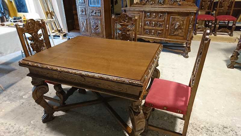 Fotografia tomada fuera de Barnizados Badajoz S.L. - Carpintero en Badajoz, Badajoz