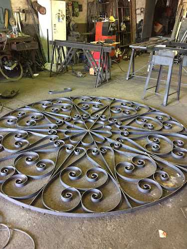 Fotografia tomada fuera de Carpintería Metálica El Relente - Carpintería metálica y de aluminio en Bollullos de la Mitación, Sevilla