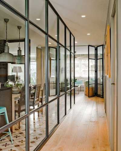 Fotografia tomada fuera de Puertas Camino - Tienda de Puertas y Ventanas en Madrid - Servicio de instalación de ventanas en Madrid, Madrid