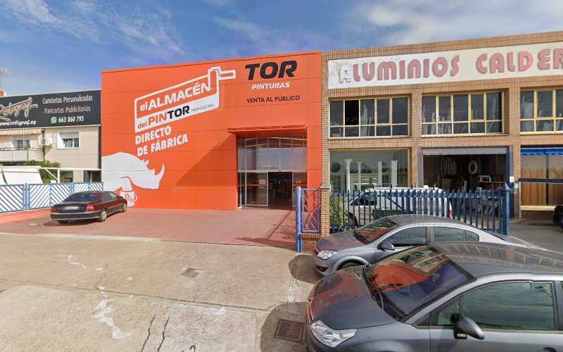 Fotografia tomada fuera de Aluminios Calderón - Carpintería metálica y de aluminio en Villanueva de la Serena, Badajoz