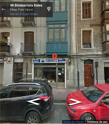 Fotografia tomada fuera de Ventanas Izarraitz Leihoak - Carpintería metálica y de aluminio en Eibar, Guipúzcoa