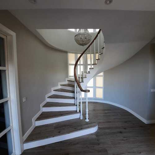 Fotografia tomada fuera de Pinturas J.Calvente - Pintura en Yátova, Valencia