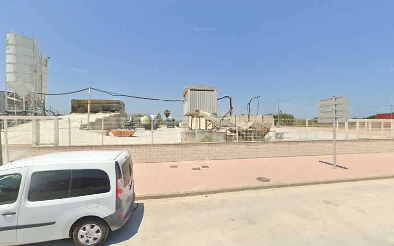 Fotografia tomada fuera de Mundicocina Vallet - Carpintero en Cullera, Valencia