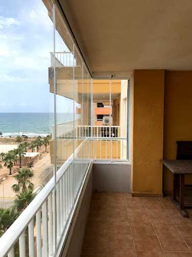 Fotografia tomada fuera de Carpinteria Metalica Teularet - Carpintería metálica y de aluminio en Tavernes de la Valldigna, Valencia