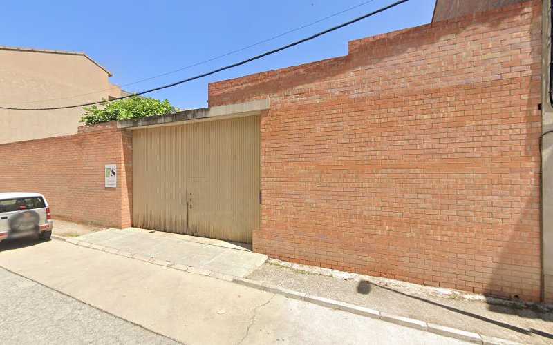 Fotografia tomada fuera de Fustería Joan Rafart S.L. - Establecimiento de venta de madera en Solsona, Lérida