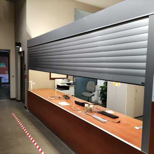 Fotografia tomada fuera de Perfil Solsona SL - Carpintería metálica y de aluminio en Solsona, Lérida