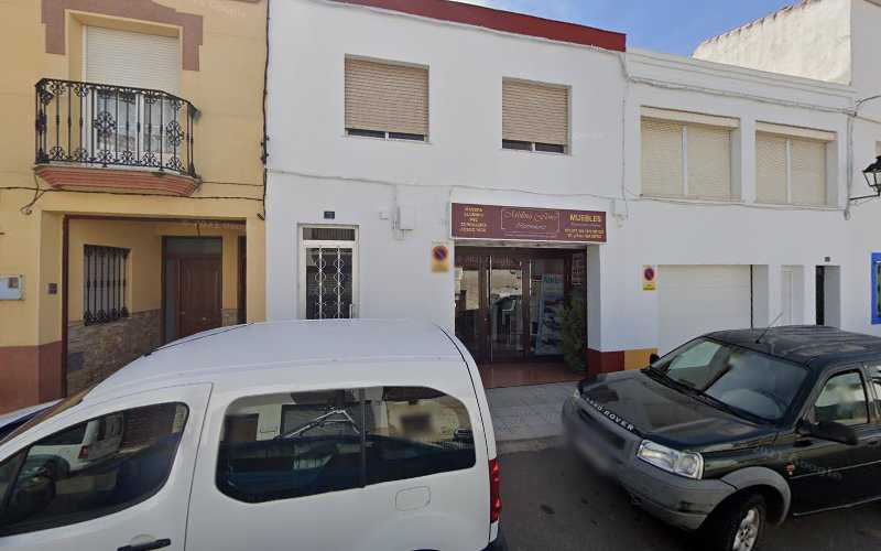 Fotografia tomada fuera de Carpintería Molina Flores - Carpintería metálica y de aluminio en La Zarza, Badajoz