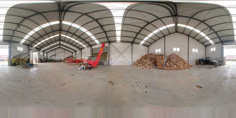 Fotografia tomada fuera de Leña de Espinal - Establecimiento de venta de madera en Espinar, Navarra