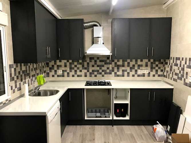 Fotografia tomada fuera de Carpintería a su Alcance FRAMA - Tienda de armarios en Chauchina, Granada