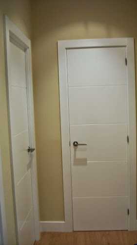 Fotografia tomada fuera de Puertas Salsidu - Carpintero en Andra Mari, Vizcaya