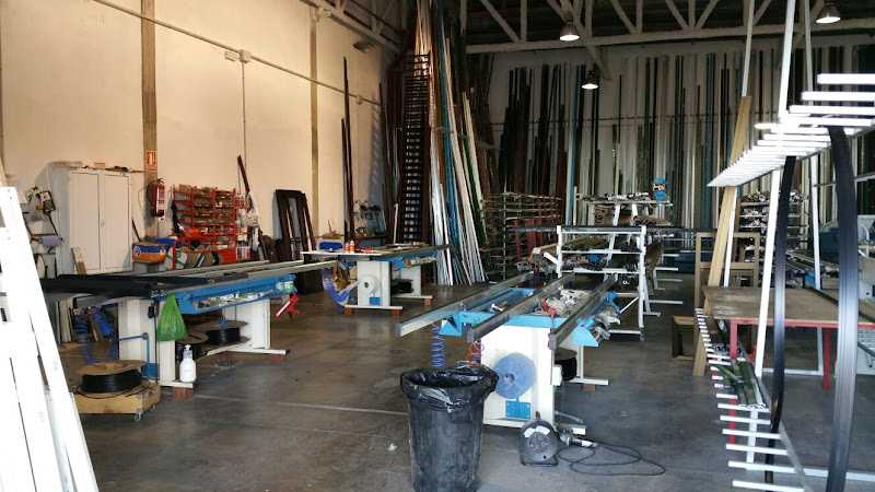 Fotografia tomada fuera de Aluminios Valle SL - Carpintería metálica y de aluminio en El Paso, Santa Cruz de Tenerife