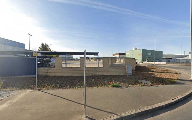 Fotografia tomada fuera de Boutique de la madera - Establecimiento de venta de madera en Daimiel, Ciudad Real