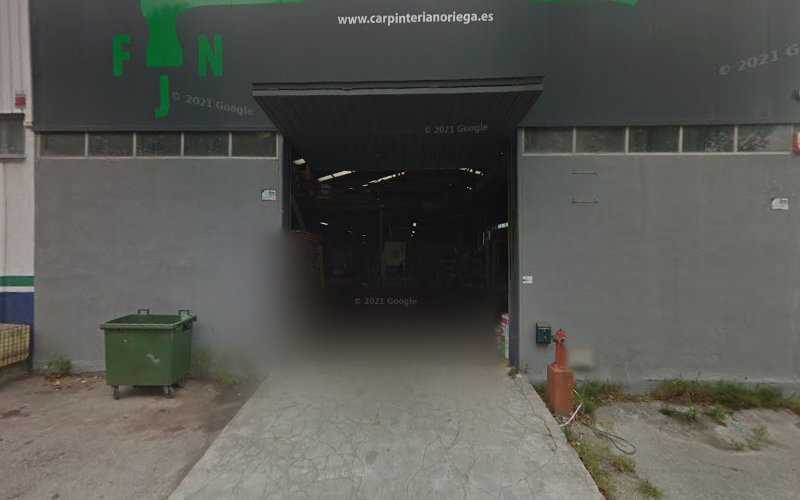 Fotografia tomada fuera de Carpinteria Francisco J. Noriega - Carpintero en Bárcena de Cudón, Cantabria