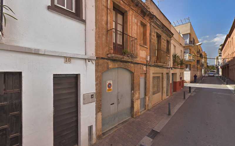 Fotografia tomada fuera de Luis Segura Saladie - Ebanista en Reus, Tarragona